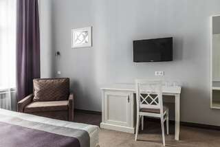 Гостиница Флоринн Москва ДВУХМЕСТН. НОМЕР С 1 ДВУСПАЛЬНОЙ КРОВАТЬЮ И ДОП. КРЕСЛО-КРОВАТЬЮ-3