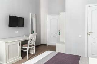 Гостиница Флоринн Москва ДВУХМЕСТН. НОМЕР С 1 ДВУСПАЛЬНОЙ КРОВАТЬЮ И ДОП. КРЕСЛО-КРОВАТЬЮ-6