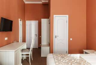 Гостиница Флоринн Москва ДВУХМЕСТН. НОМЕР С 1 ДВУСПАЛЬНОЙ КРОВАТЬЮ И ДОП. КРЕСЛО-КРОВАТЬЮ-12