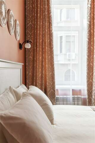 Гостиница Флоринн Москва ДВУХМЕСТН. НОМЕР С 1 ДВУСПАЛЬНОЙ КРОВАТЬЮ И ДОП. КРЕСЛО-КРОВАТЬЮ-8